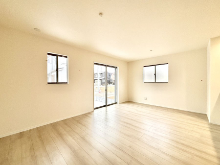 ���r���O�@�Z�ޕ��̌��������o�����A�C���e���A���l����̂��y���݂ȃ��r���O�ł��I 