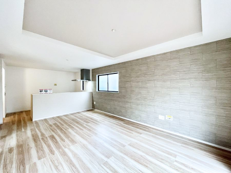 ���r���O�@�A�N�Z���g�N���X���������ȃ��r���O�B�Ƒ��ł̂�т肭�낰��L�X�X�y�[�X�B