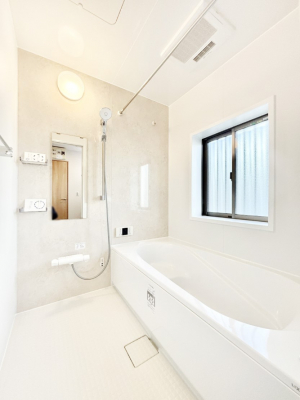 �����@1���̔������t���b�V�����Ă���閾�邭�������̂���o�X���[��