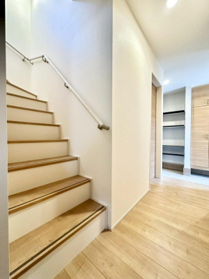 ���̑��@���S�����l�����K�i�ɂ͎肷���ݒu���Ă��܂��@