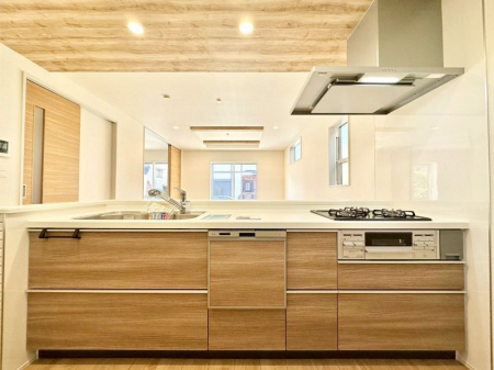 �L�b�`���@�������������I�ɁA�y�����I�V�X�e���L�b�`��  �@