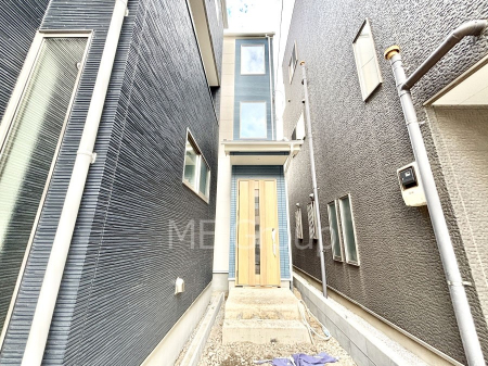 ���n�O�ώʐ^�@�������ꂽ�O�ρA�㎿�ȏZ��Ԃ��L���鎺���͉i�����S���ĉ߂�����Z���ł��B 