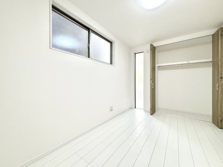 �q�������@�q�������ɂ��������߂Ȏ��[�X�y�[�X�����Ղ�̋���