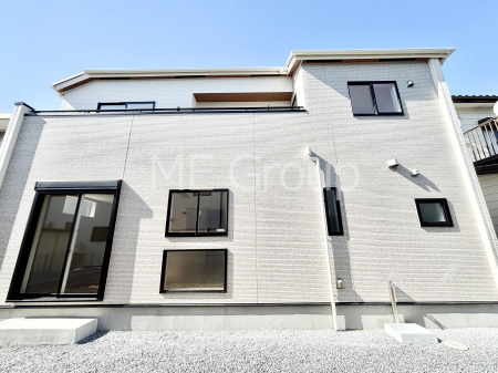 ���n�O�ώʐ^�@�����Ղ�̗z���ƊJ�����ɕ�܂�閾�邢�Z�܂�