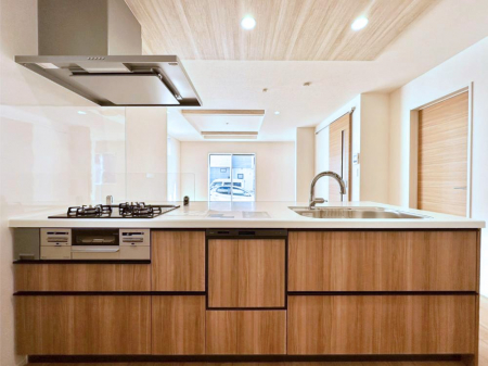 �L�b�`���@���r���O�����n����l�C�̃J�E���^�[�L�b�`���B �Ƒ��������Ȃ���Ǝ������邱�Ƃ��ł��܂��B