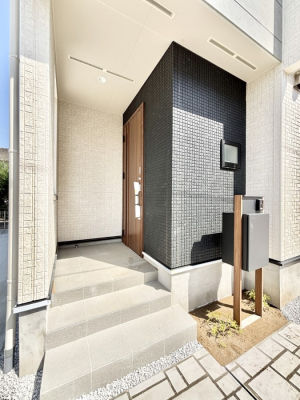 ���ց@�Z�܂��̊�����o����A���փh�A�B 