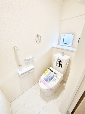 �g�C���@�E�H�V�����b�g�t���g�C����1�K��2�K���ꂼ��ɔz�u����Ă��ĂƂĂ��֗��ł��B 