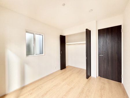 �Q���@�g���₷���`�Ńx�b�g��Ƌ�̒u�����ɂ����邱�Ƃ�����܂���B   