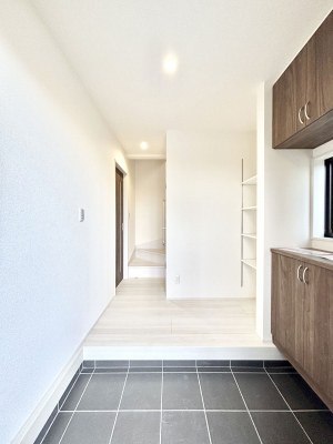 ���ց@�Ƒ��̋A��₨�q�l�������������}���錺��  