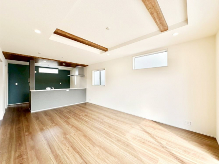 ���r���O�@���Ƒ��̓��₩�Șb�����ŕ�܂�閾�邢���r���O