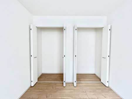 ���[�@�m���̃N���[�[�b�g�B���s��������̂Ō���̈ߗނ�����������܂�܂��B