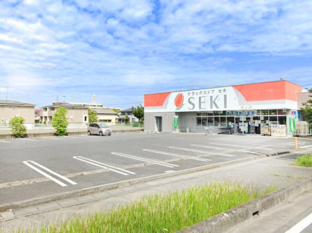 ���ӊ��@�h���b�O�X�g�A 323m �h���b�O�X�g�A�Z�L����X