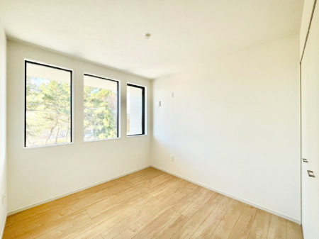 �Q���@3���񂾑����A�N�Z���g�ɂȂ��Ă���2�K5.5���̗m���B