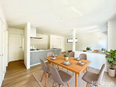 ���r���O�@���Ƒ��̓��₩�Șb�����ŕ�܂�閾�邢���r���O  ���Ƌ��CG�ł�