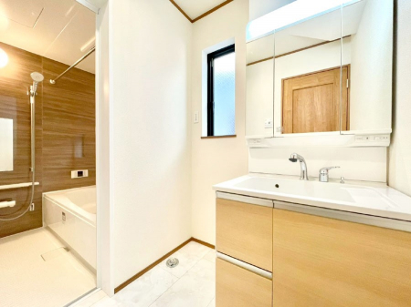 ���̑��@�������̂�����K��Ԃł��B�����̐g�x�x���C�����ǂ����g�������܂��B 