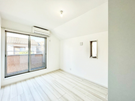 ���̑����ρ@�o���R�j�[���J�������v���X���Ă����m��