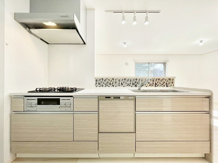 �L�b�`���@�������������I�ɁA�y�����I�V�X�e���L�b�`��