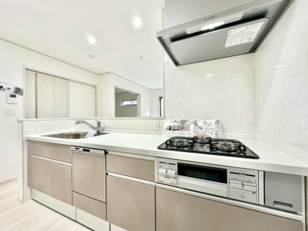 �L�b�`���@�������������I�ɁA�y�����I�V�X�e���L�b�`��  