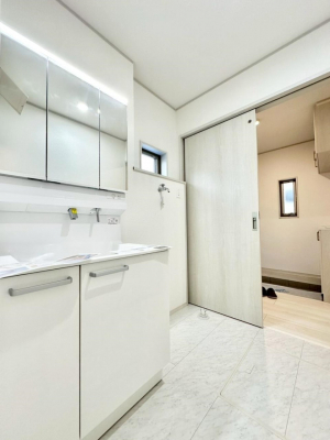 ���̑��@�������̂��郉���h���[�X�y�[�X