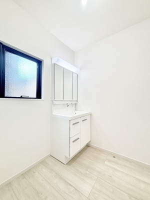 ���̑��@�������̂�����K��Ԃł��B�����̐g�x�x���C�����ǂ����g�������܂��B 