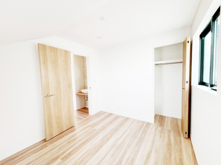 ���̑����ρ@�u�₩�ȓ��������������S�̂�D������ݍ���ł���܂�