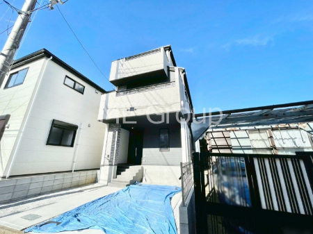 ���n�O�ώʐ^�@�������ꂽ�O�ρA�㎿�ȏZ��Ԃ��L���鎺���͉i�����S���ĉ߂�����Z���ł��B