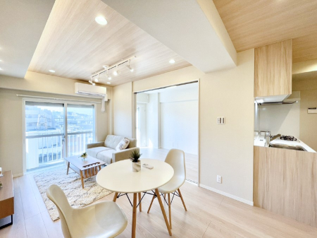 ���̑����ρ@�傫�ȑ����炽���Ղ�̗z���ƕ����������郊�r���O  