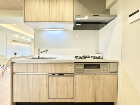 �L�b�`���@�������������I�ɁA�y�����I�V�X�e���L�b�`��