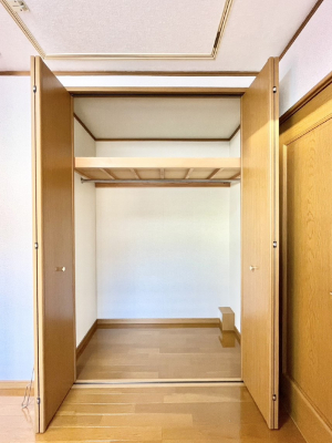 ���[�@�����Ղ�̎��[�X�y�[�X�ŉ��K�ɕ�点���� 