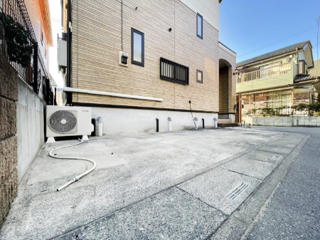 �@�����Ɍ������Ȃ����ԃX�y�[�X�B