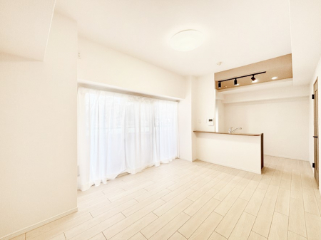 ���r���O�@�傫�ȑ����炽���Ղ�̗z���ƕ����������郊�r���O