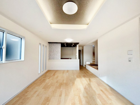 ���r���O�@�ǂ��ɂ��Ă��Ƒ��̂Ȃ������������R�~���j�P�[�V�������r���O�B 