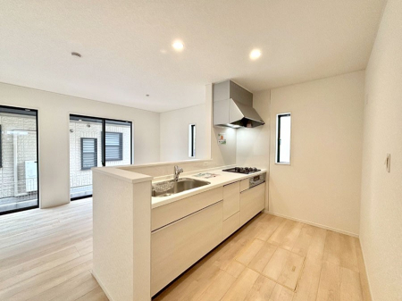 �L�b�`���@�������������I�ɁA�y�����I�V�X�e���L�b�`��  