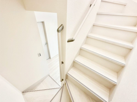 ���̑��@�K�i�͎肷��t���Ȃ̂ŏ����Ȃ��q���܂₲����̕������S�ł�