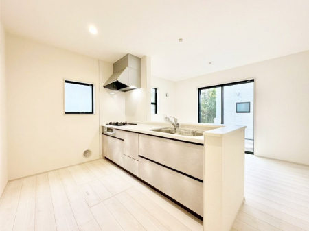 �L�b�`���@���������Ȃ��炲�Ƒ��Ƃ̉�b���y���߂�ΖʃJ�E���^�[�L�b�`��