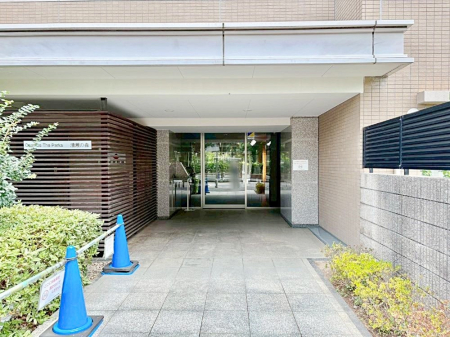 �G���g�����X�@�������������͋C�̃G���g�����X  