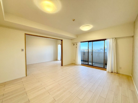 ���r���O�@�������������͋C�̂k�c�j�͉Ƒ��݂�Ȃ̉��K���