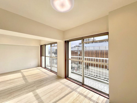 rO@Ƒ̓₩Șbŕ܂閾邢rO  