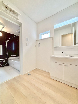 ���̑��@�������̂�����K��Ԃł��B�����̐g�x�x���C�����ǂ����g�������܂��B 