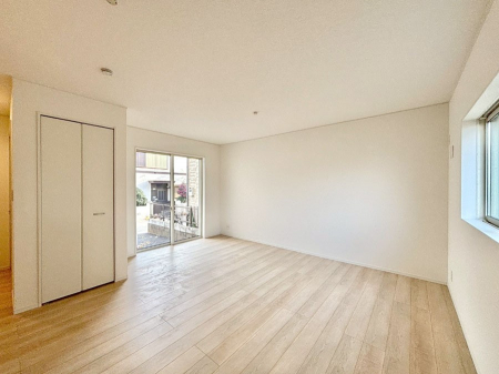 ���r���O�@�Z�ޕ��̌��������o�����A�C���e���A���l����̂��y���݂ȃ��r���O�ł��I 