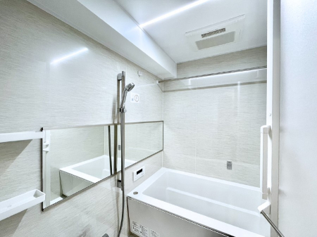 �����@����̔�������Ă���閾�邢�������̂���o�X���[��  