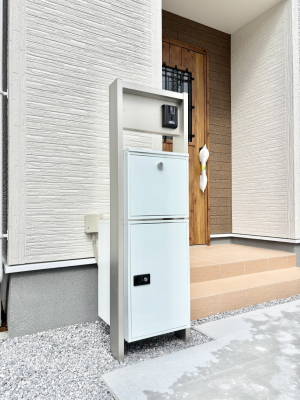 ���̑��@�\�D�E�C���^�[�z���E�|�X�g�E��z�a�n�w���ЂƂɏW��B�G���g�����X�ɂȂ��ރV���v���f�U�C���B