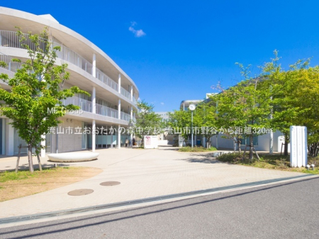 ���ӊ��@���w�Z 320m ���R�s�����������̐X���w�Z