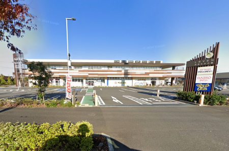 ���ӊ��@�V���b�s���O�Z���^�[ 500m LEVEN���������̐X