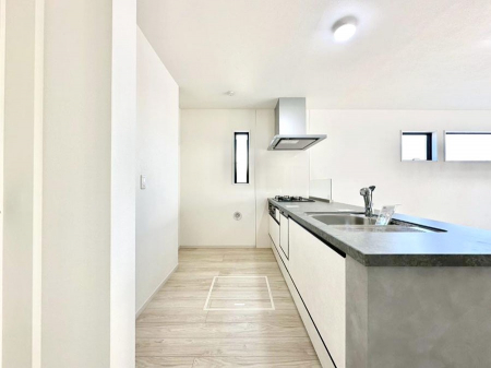 �L�b�`���@��Ƃ肠��L�b�`���ł͂��Ƒ��Ɗy�������������ł��܂��B