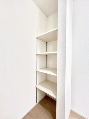 ���̑����ρ@�L�b�`���ɂ̓p���g���[�I�H�ނ̃X�g�b�N�͂������A���p�i�̎��[�Ȃǎg�����͂��낢��I