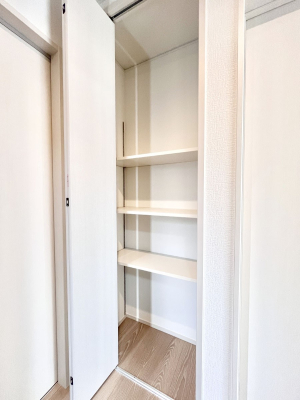 ���̑����ρ@�L�����[�B�|�������G�߂̏��������[���邱�Ƃ��ł��܂��B