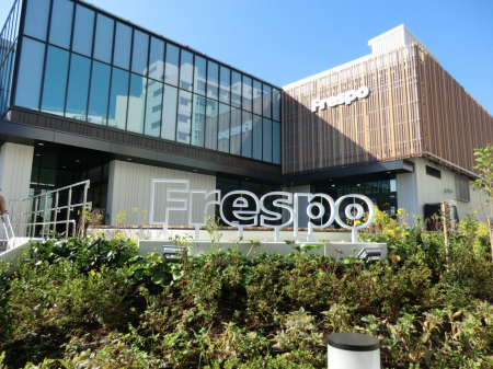 ���ӊ��@�V���b�s���O�Z���^�[ 400m �t���X�|�Ђ΂肪�u