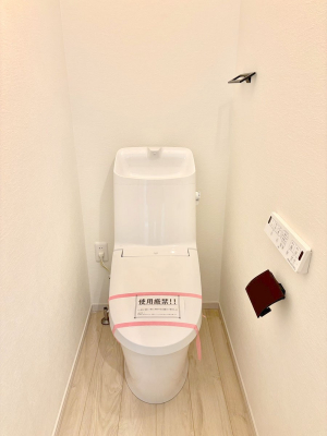 �g�C���@�g�C����1�K��2�K���ꂼ��ɔz�u����Ă��ĂƂĂ��֗��ł��B 