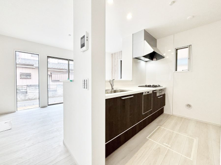 �L�b�`���@���������Ȃ��炲�Ƒ��Ƃ̉�b���y���߂�ΖʃJ�E���^�[�L�b�`��